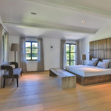 Vyylla Private Resort Saint-Tropez Værelse billede